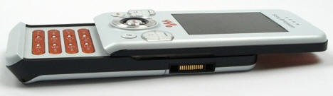 Sony_Ericsson_W580_b